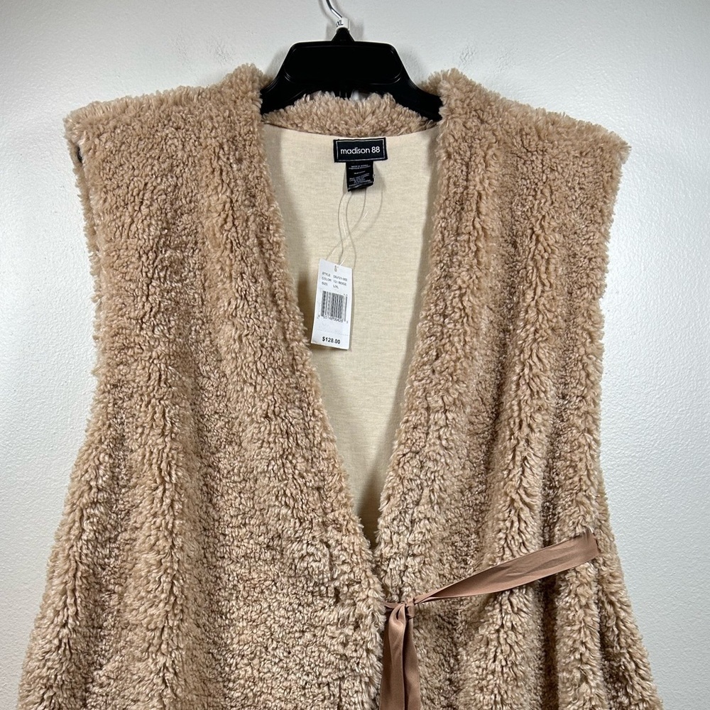 Madison 88‎ Faux Fur Fluffy Vest with ribbon tie Pockets Fuzzy Cozy - Picture 6 of 11